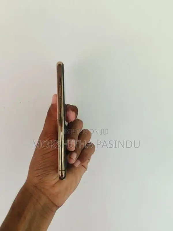Apple iPhone 11 Pro gold (Used)