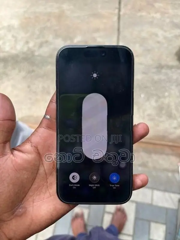 Apple iPhone 16 (Used)