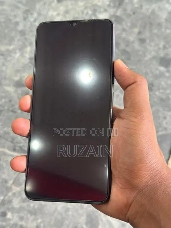 Vivo Y10 (Used)