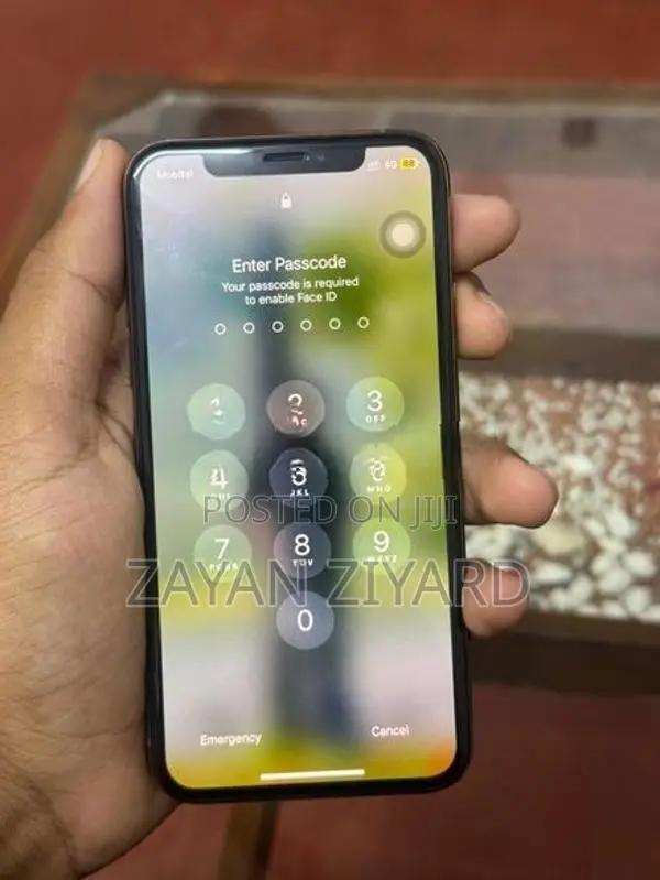 Apple iPhone XS (Used)