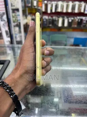 Apple iPhone 11 (Used)