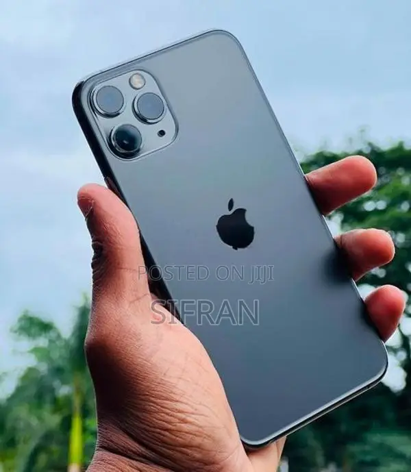 Apple iPhone 11 Pro Max (Used)