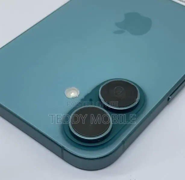 Apple iPhone 16 (Used)