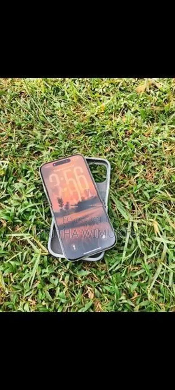 Apple iPhone 15 256GB (Used)