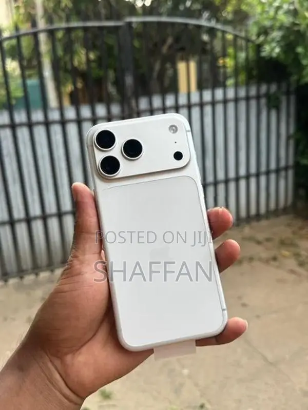 Apple iPhone 17 Pro Max 256GB (Used)