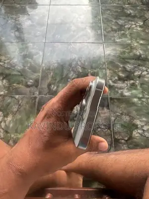 Apple iPhone 15 Pro (Used)