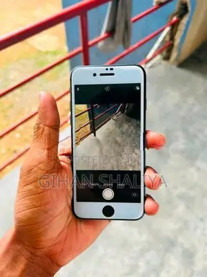 Apple iPhone 8 (Used)