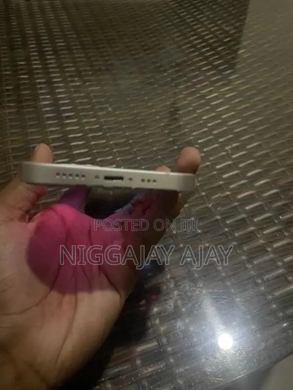 Apple iPhone 13 (Used)