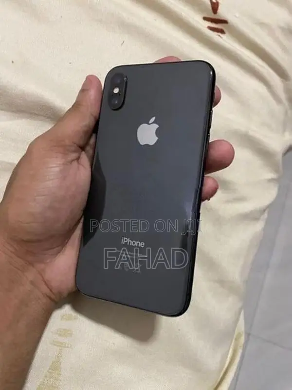Apple iPhone X (Used)