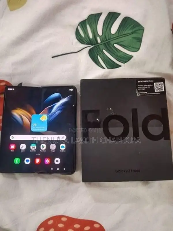 Samsung Z Fold 4 512GB (Used)