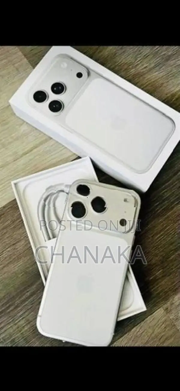 Apple iPhone 17 Pro Max Silver (Used)