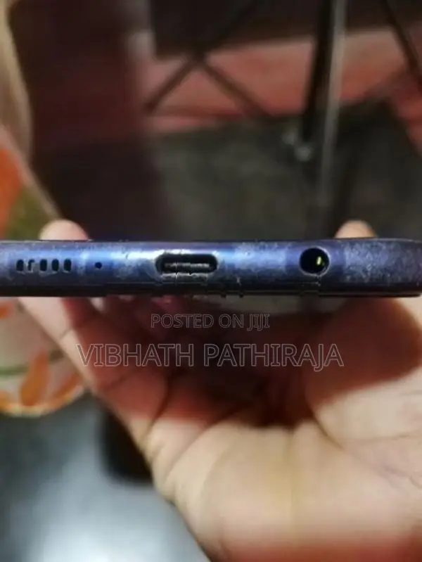 Samsung Galaxy A20 (Used)