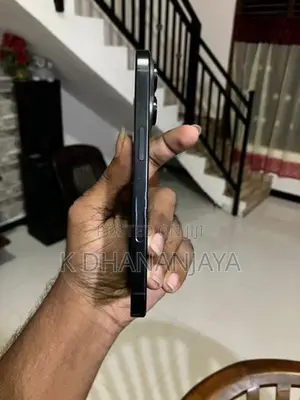 Apple iPhone 16 Pro (Used)