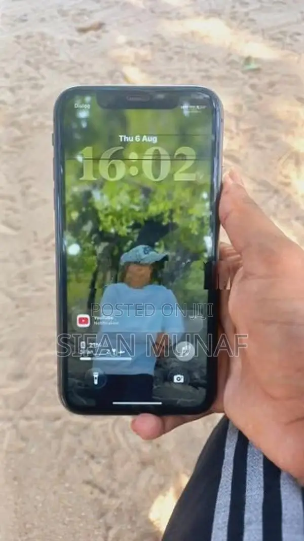 Apple iPhone 11 (Used)
