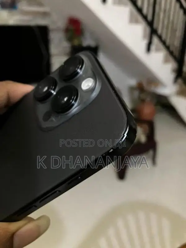 Apple iPhone 16 Pro (Used)
