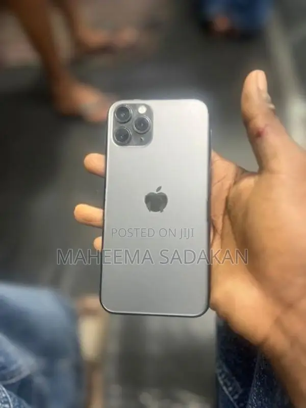 Apple iPhone 11 Pro i phone (Used)