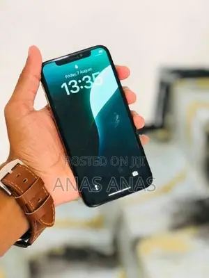 Apple iPhone XS (Used)
