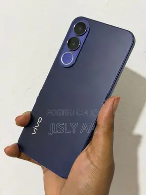 Vivo V70 FE 8,256GB (Used)