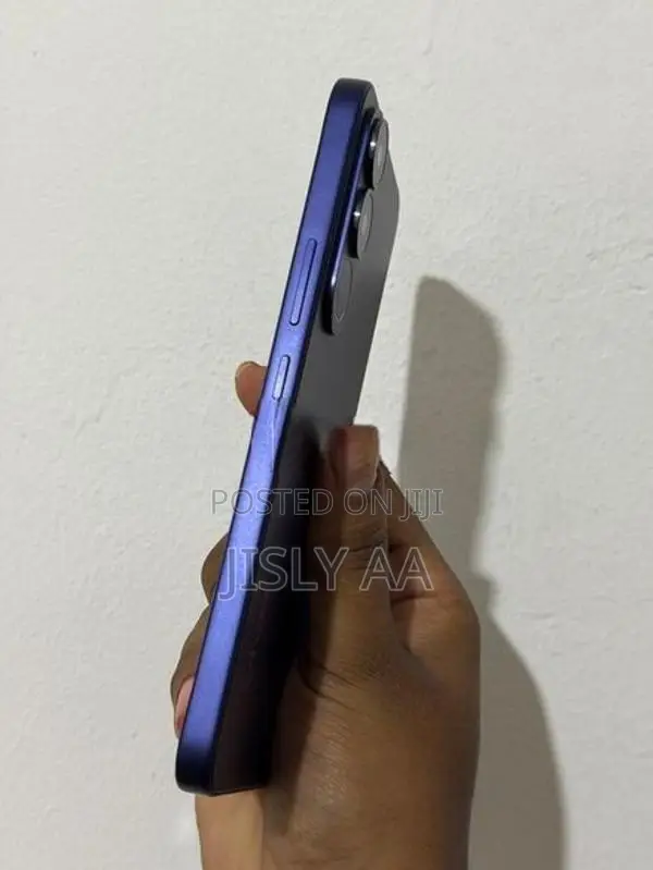 Vivo V70 FE 8,256GB (Used)