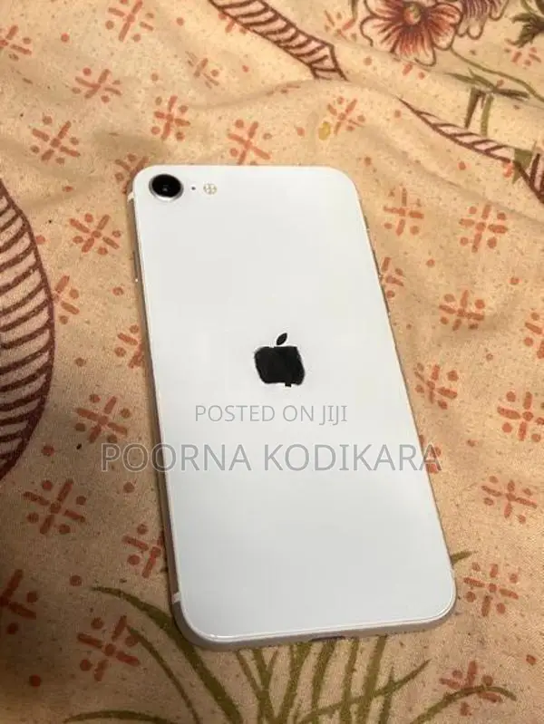 Apple iPhone SE 2 (Used)
