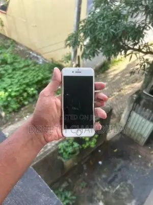 Apple iPhone 8 i phone (Used)