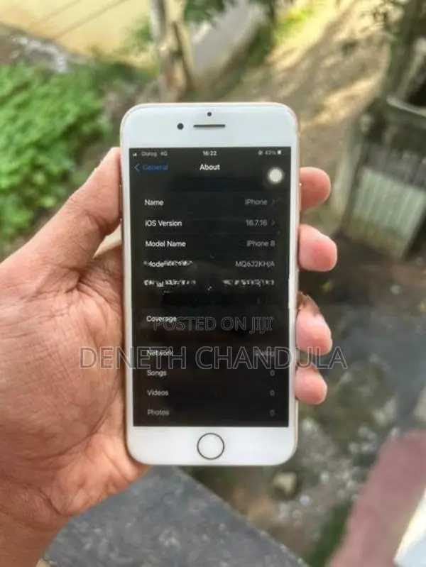 Apple iPhone 8 i phone (Used)