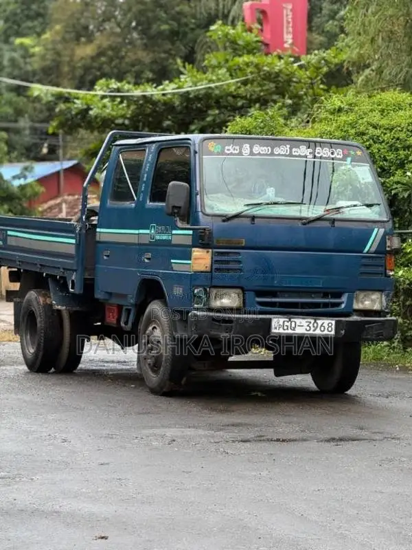 Dongfeng CrewCab 2002 Crew Cab (Used)
