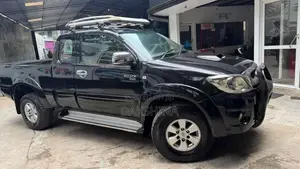 Toyota Hilux 2010 Pickup (Used)