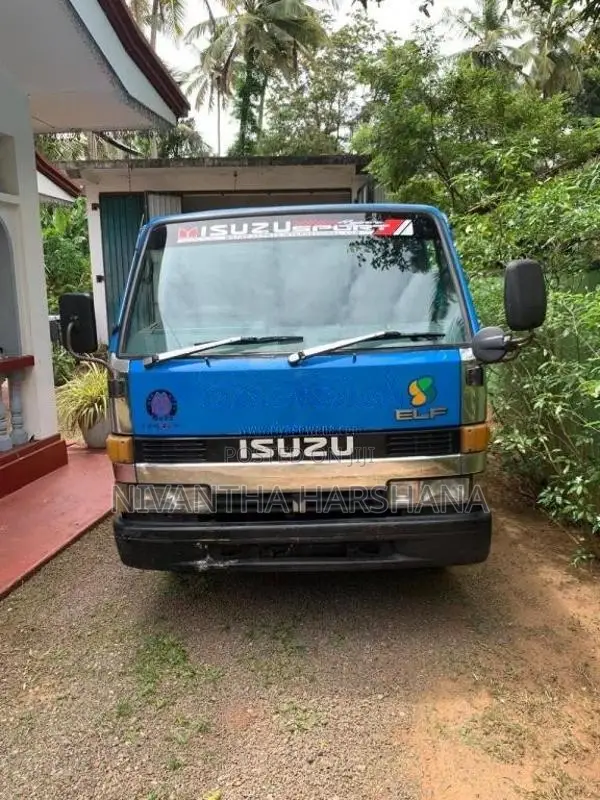 Isuzu ELF 1980 Crew Cab (Used)