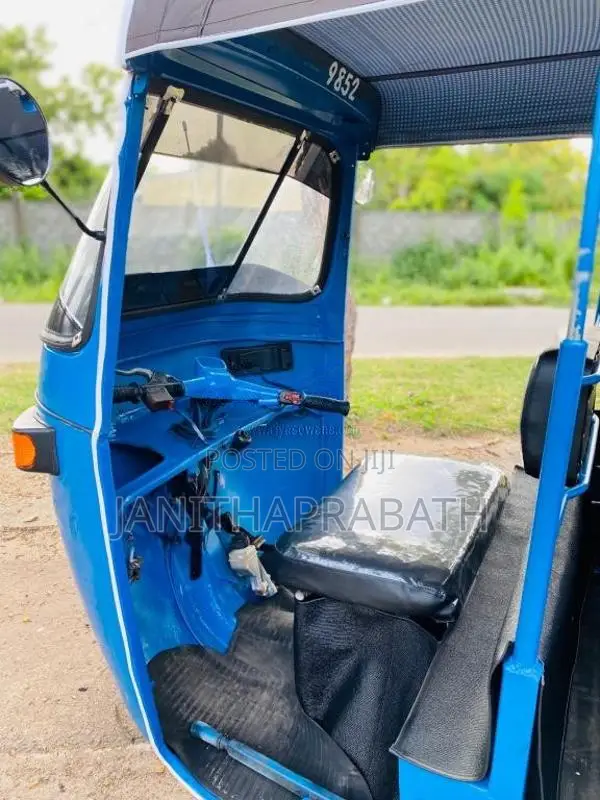 Bajaj RE 2 Stroke 1988 Three Wheel (Used)