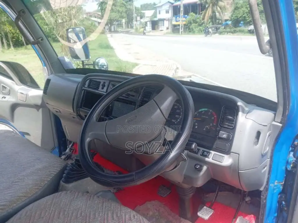 Mitsubishi Canter 1995 Lorry (Used)