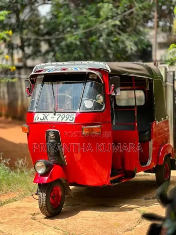 Bajaj 2 Stroke 2004 Three Wheel (Used)