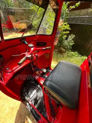 Bajaj 2 Stroke 2004 Three Wheel (Used)
