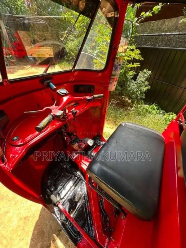 Bajaj 2 Stroke 2004 Three Wheel (Used)