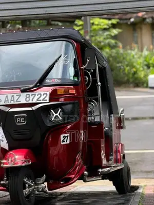 Bajaj RE 205 2015 Three Wheel (Used)