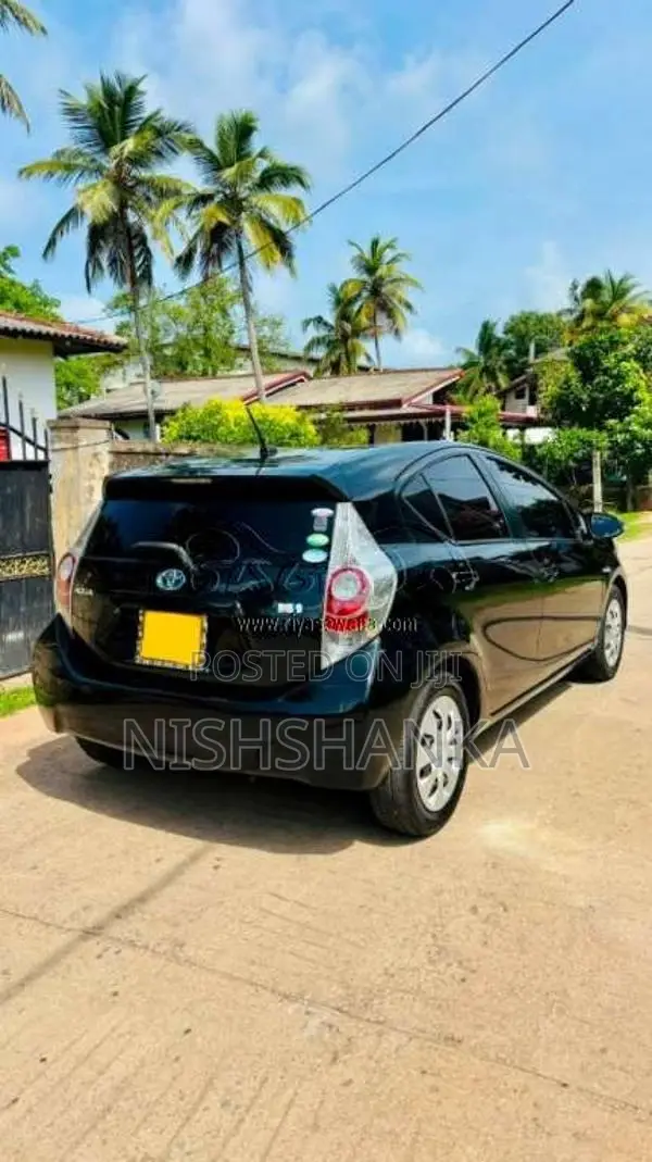 Toyota Aqua S Grade Limited 2013 Car (Used)