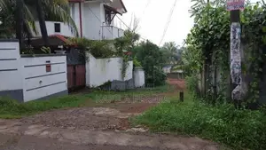 Land for Sale in Kahathuduwa
