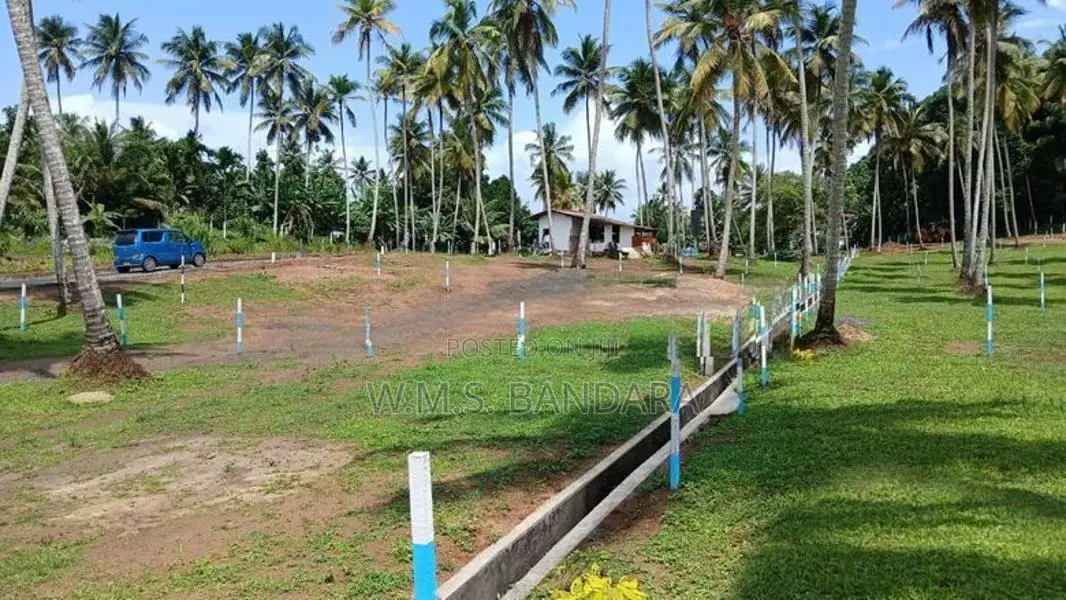 Land Near Kurunegala Colombo Main Road K1 21/07