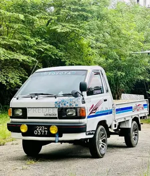 Toyota Liteace 2000 Lorry (Used)