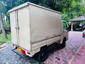 Tata Dimo Batta 2010 Lorry (Used)