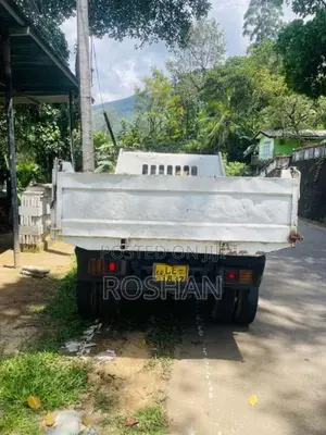 Yuejin Dump Truck 2007 Lorry (Used)