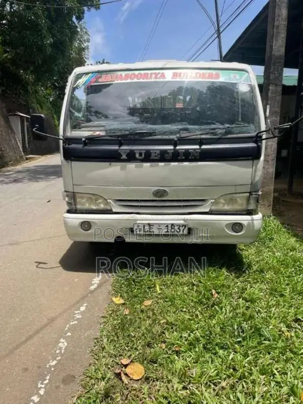 Yuejin Dump Truck 2007 Lorry (Used)
