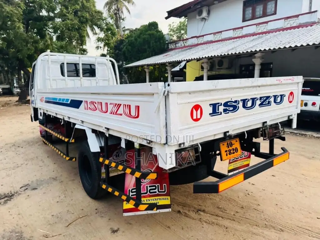 Isuzu ELF 350 1981 Lorry (Used)