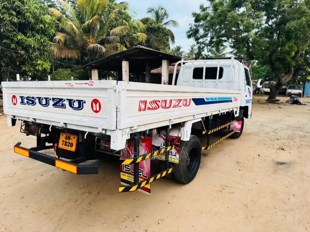 Isuzu ELF 350 1981 Lorry (Used)