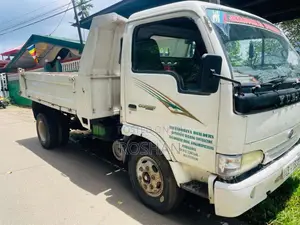 Yuejin Dump Truck 2007 Lorry (Used)