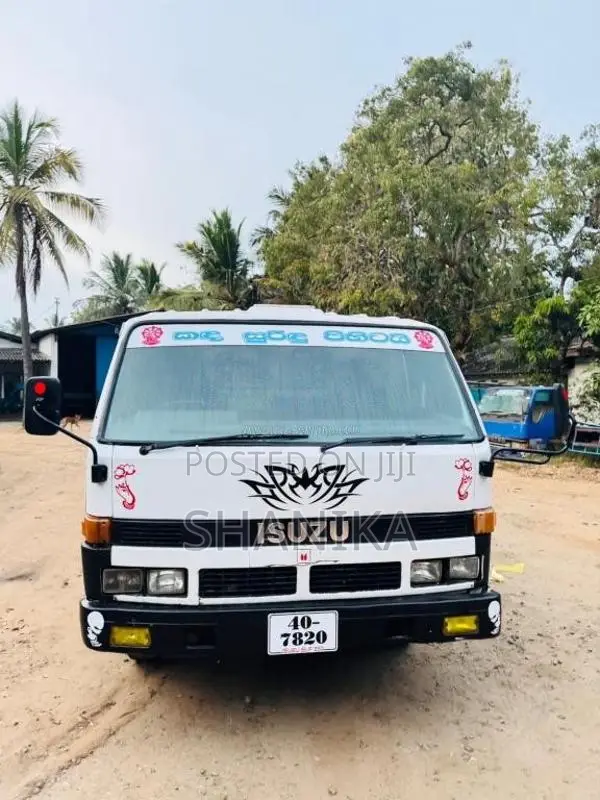 Isuzu ELF 350 1981 Lorry (Used)