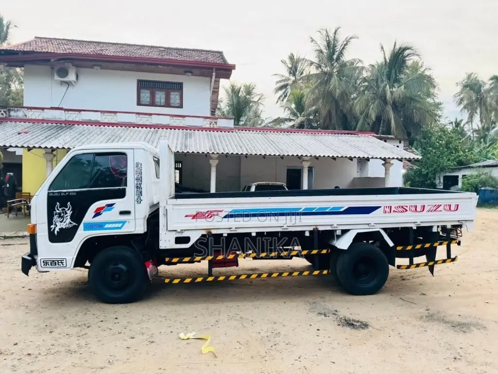 Isuzu ELF 350 1981 Lorry (Used)