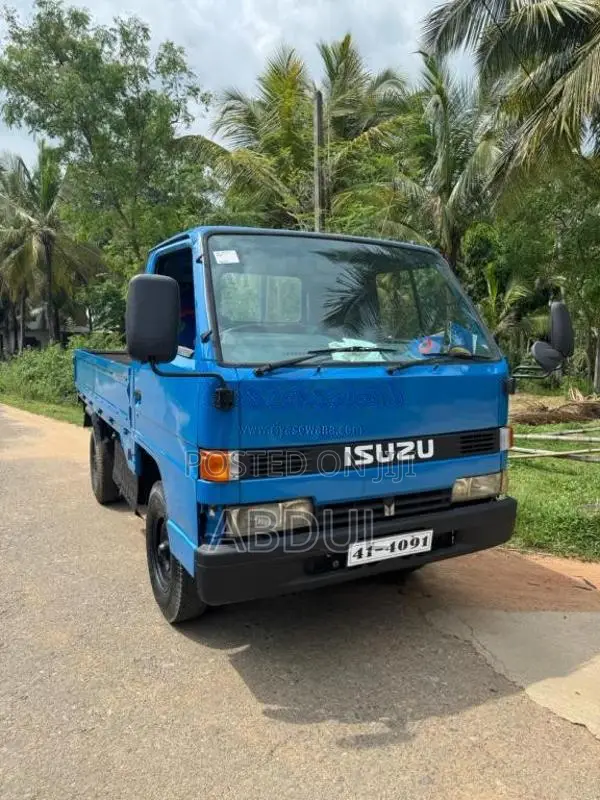 Isuzu ELF 1982 Lorry (Used)