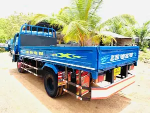 Isuzu ELF 350 NKR Wide 1981 Lorry (Used)