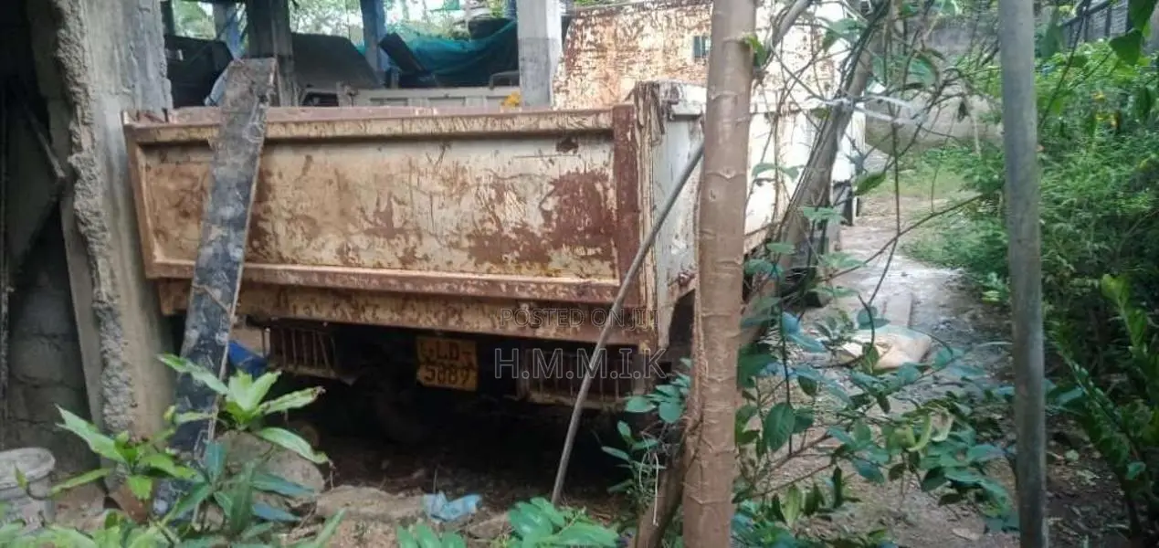 Tata 713 2007 Lorry (Used)